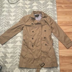 Banana Republic Classic Trench